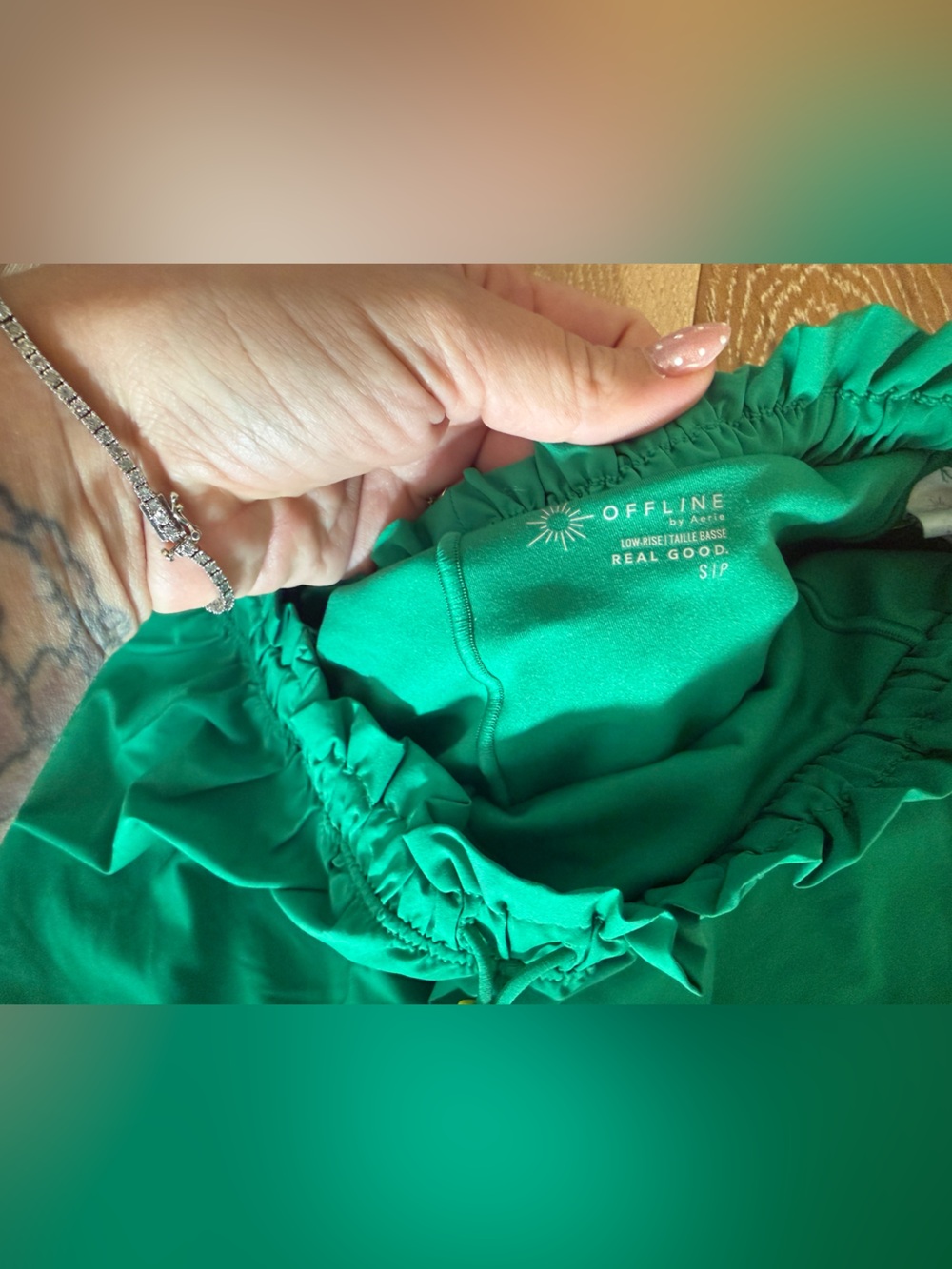 OFFLINE By Aerie 2" Ruffle Hot Stuff Short jelly bean green nwot - Picture 5 of 9